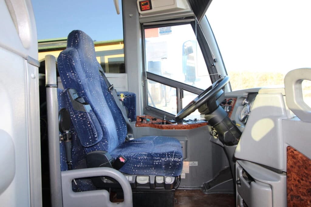 2013 MCI J4500 – VIP Coach - Image 9