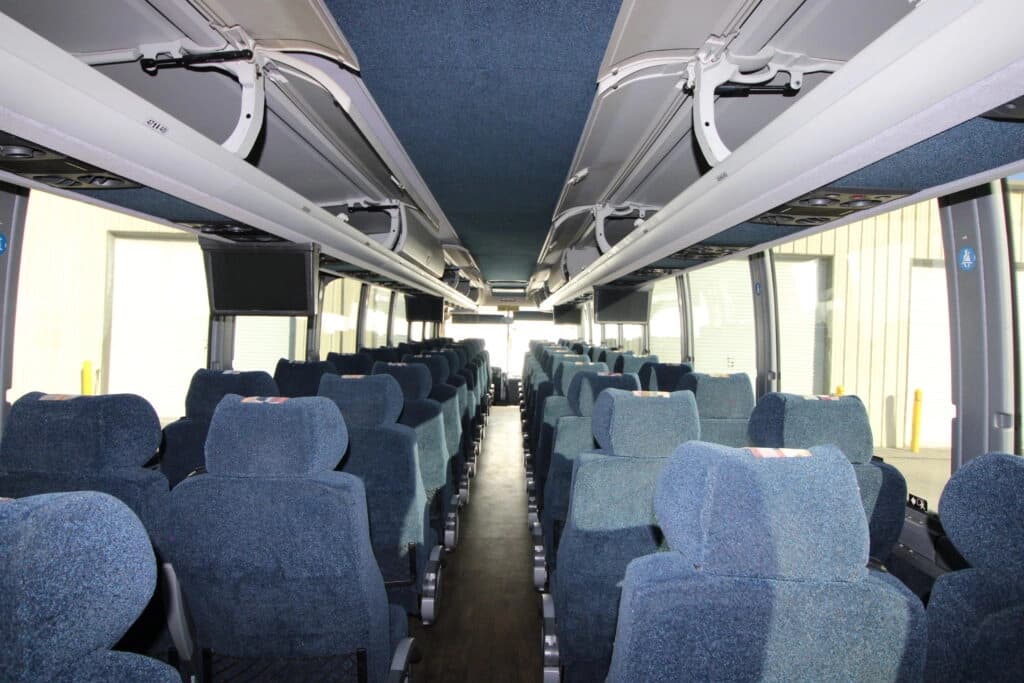 2013 Prevost X345 Coach - Image 7