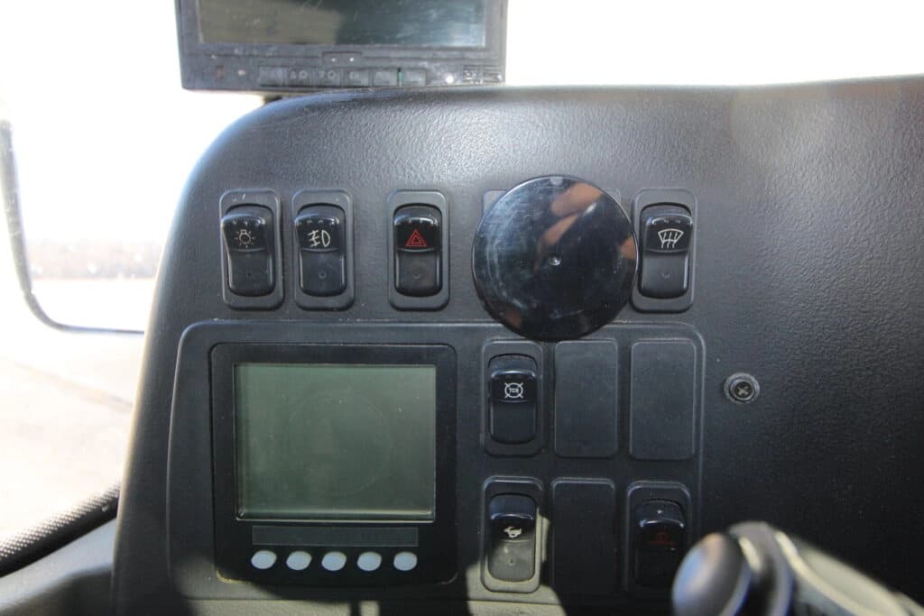 2013 Prevost X345 Coach - Image 18