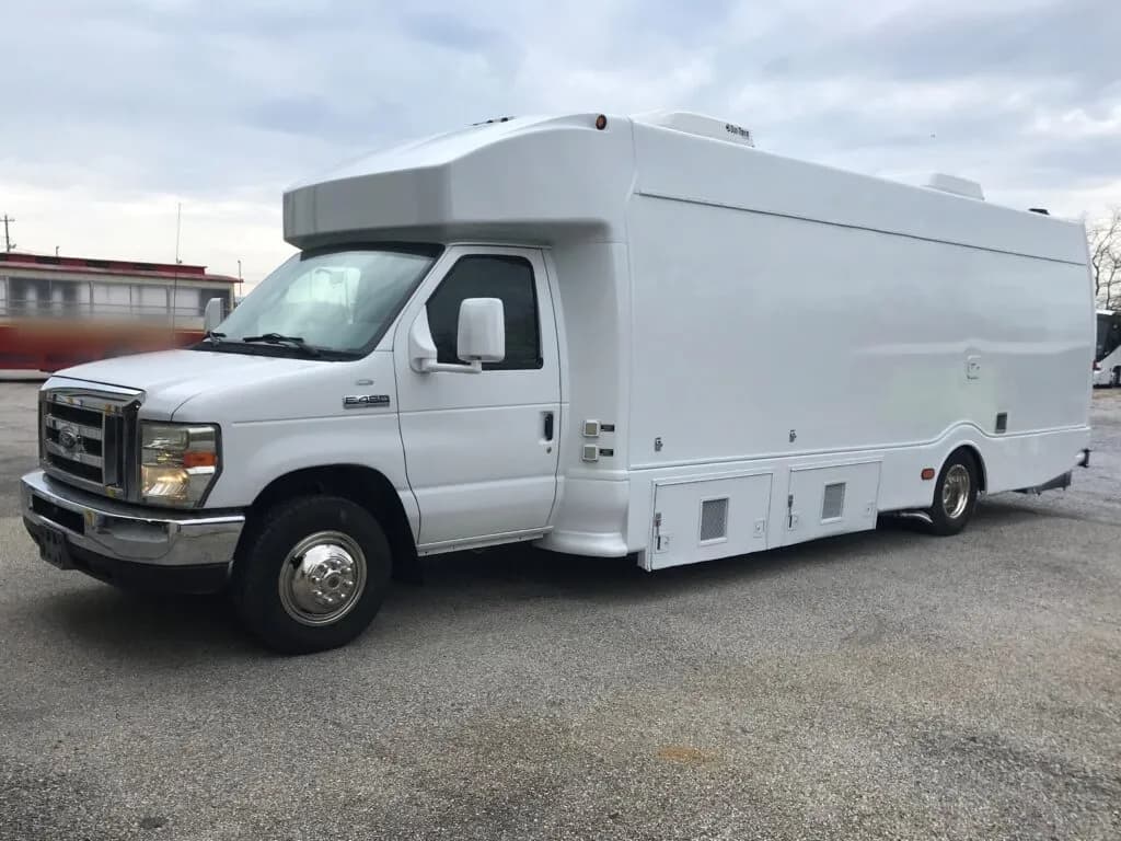 2008 Ford E-450 RV Shuttle Bus Conversion - Image 1