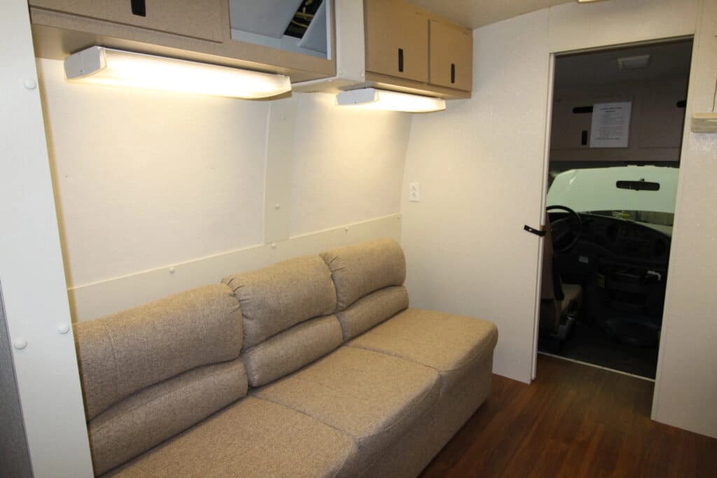2008 Ford E-450 RV Shuttle Bus Conversion - Image 13