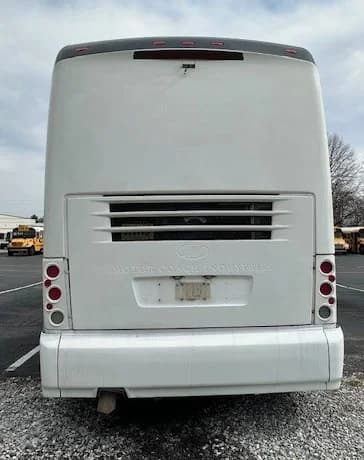 2008 MCI J4500 Repowered - Image 5