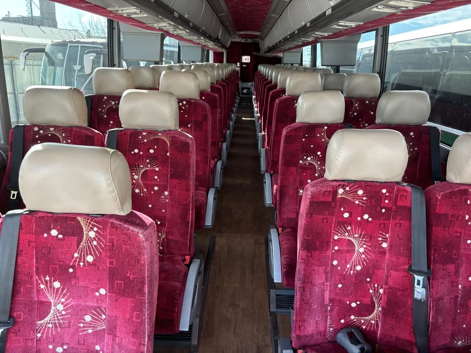 2012 MCI J4500 Motor Coach - Image 2