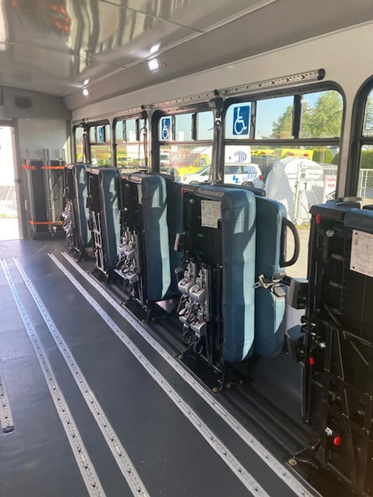 2022 StarTrans Senator II HD Shuttle Bus ADA - Image 9