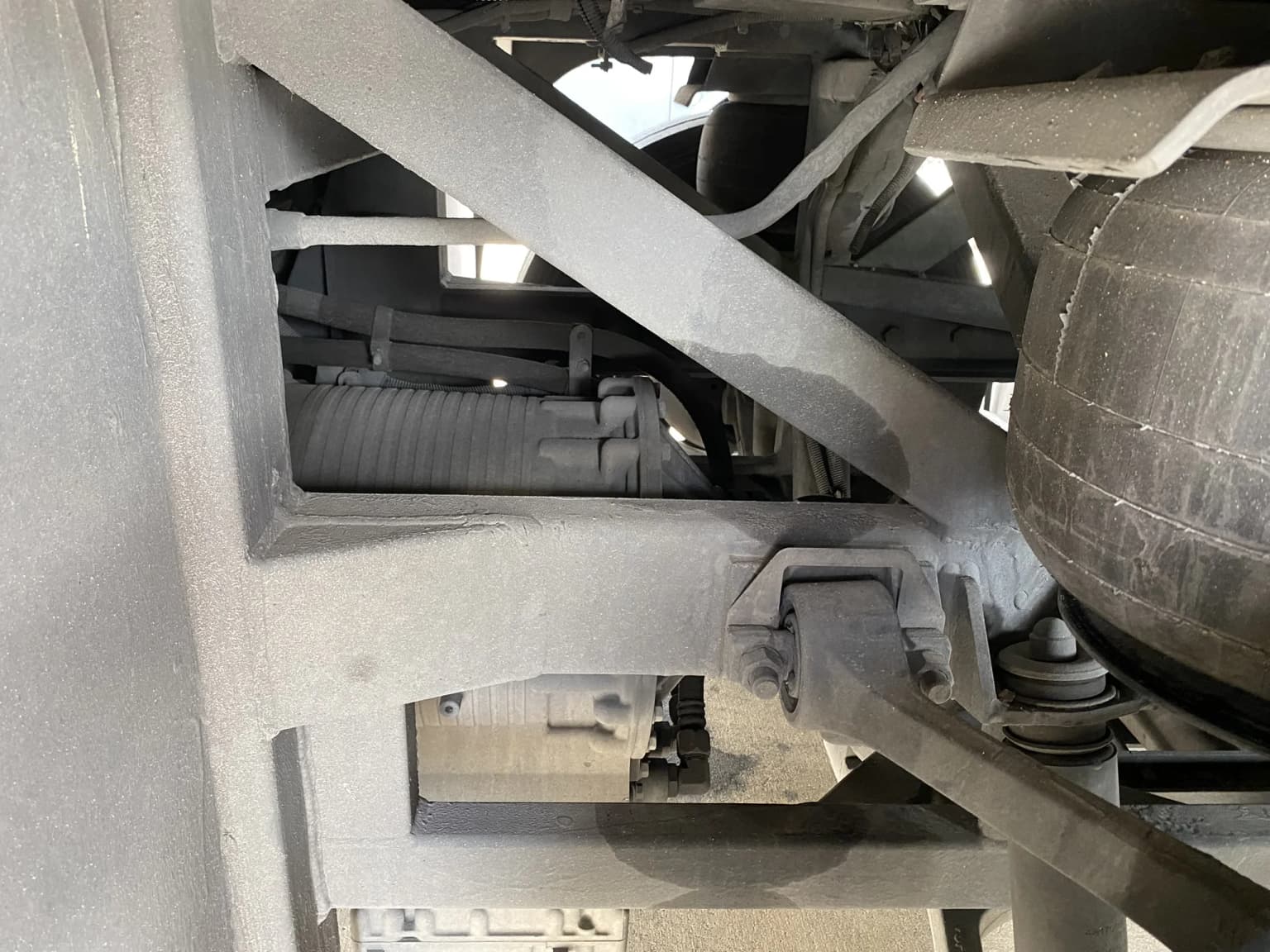5 2017 MCI J4500 Matching Units - Image 25
