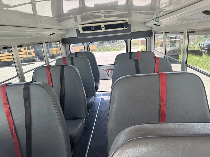 2007 Chevrolet Collins MFSAB Non-CDL Activity Bus - Image 5