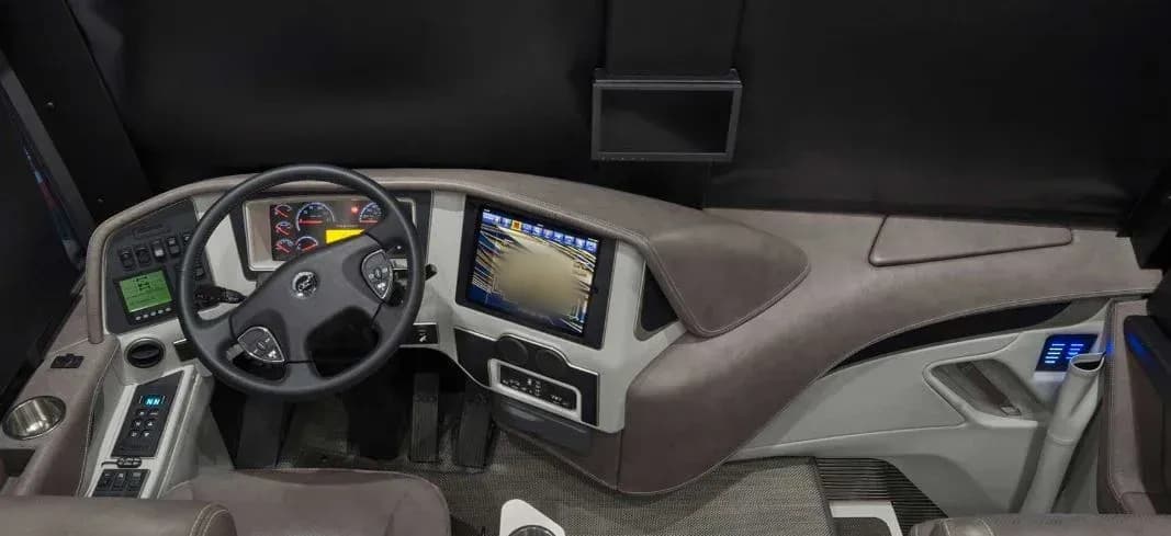 2020 Prevost Elegant Lady Motorcoach - Image 7