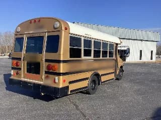 2003 Chevrolet Thomas bus