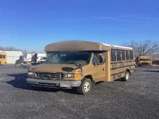 2005 Ford Thomas bus