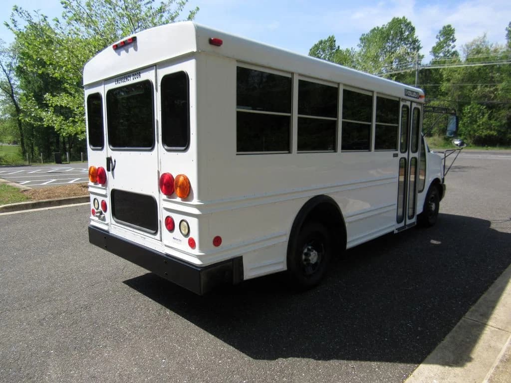2007 Chevrolet Express Collins A/C Mini Bus - Image 3