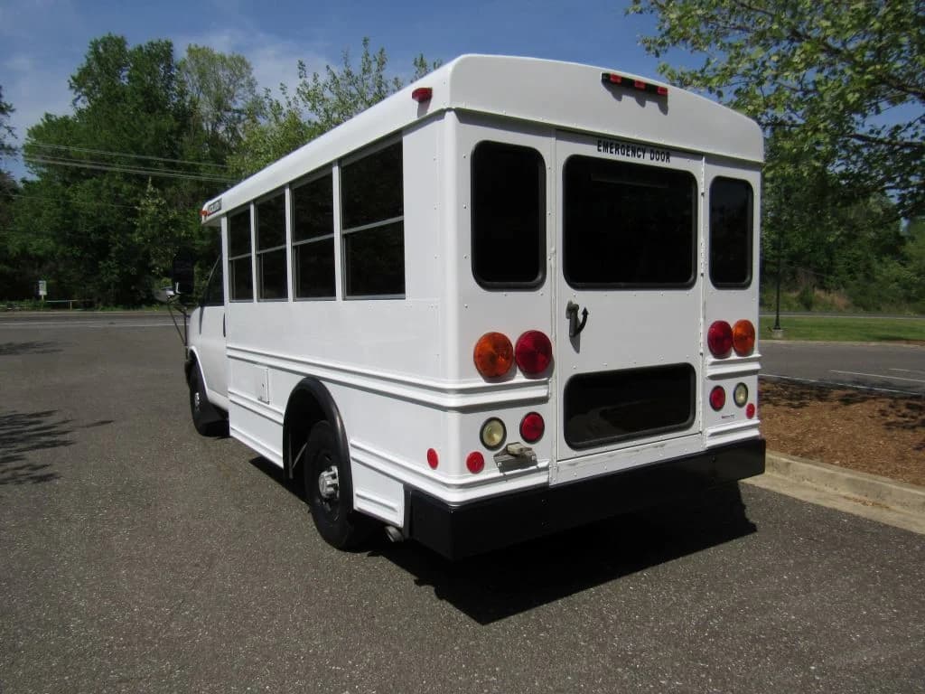2007 Chevrolet Express Collins A/C Mini Bus - Image 26