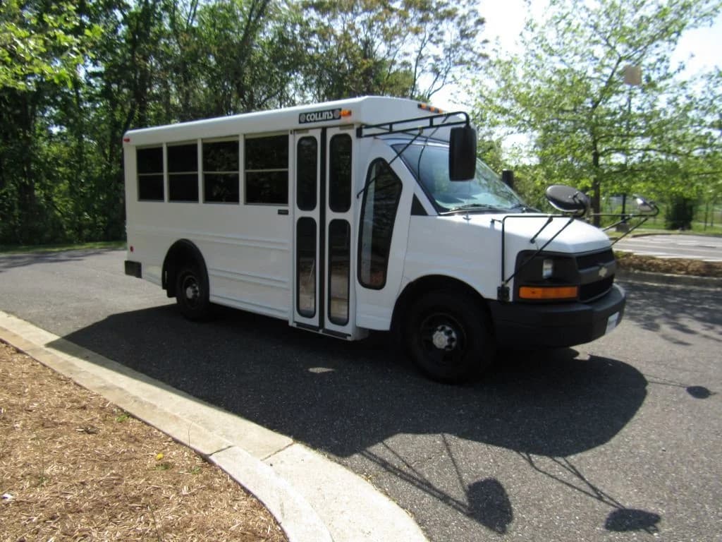 2007 Chevrolet Express Collins A/C Mini Bus - Image 20
