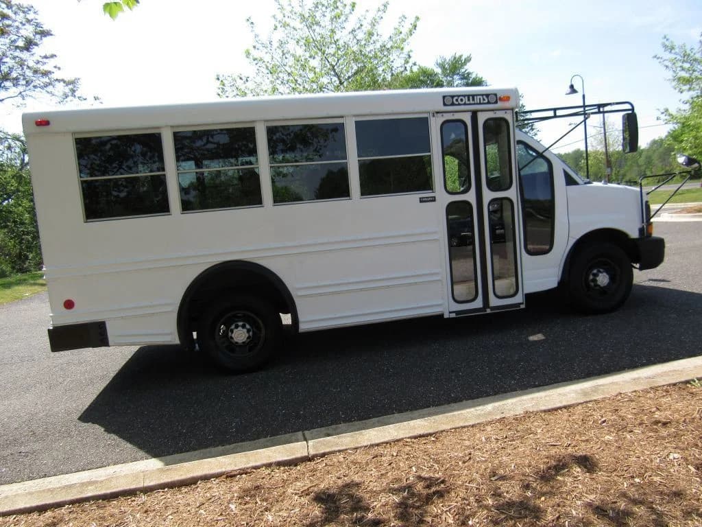 2007 Chevrolet Express Collins A/C Mini Bus - Image 22
