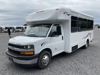 2024 Chevrolet Express 4500 bus