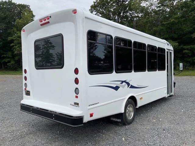 2024 Chevrolet Express 4500 Starcraft A/C Shuttle Bus  - Image 3