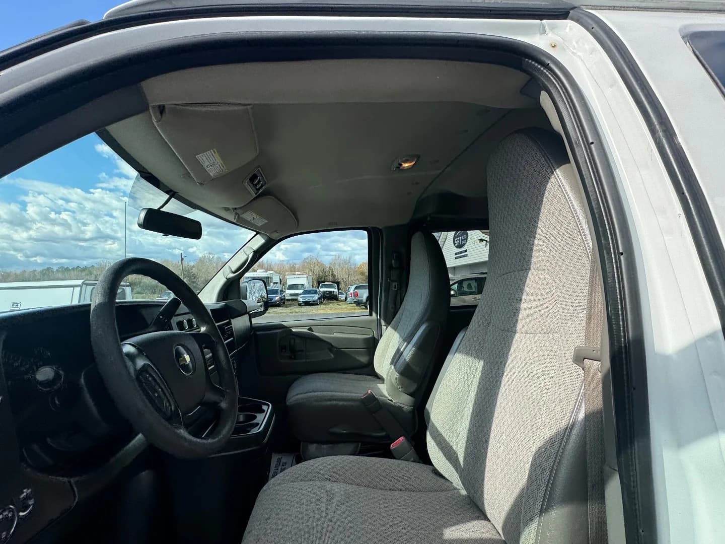 2014 Chevrolet Express LT Passenger Van - Image 5