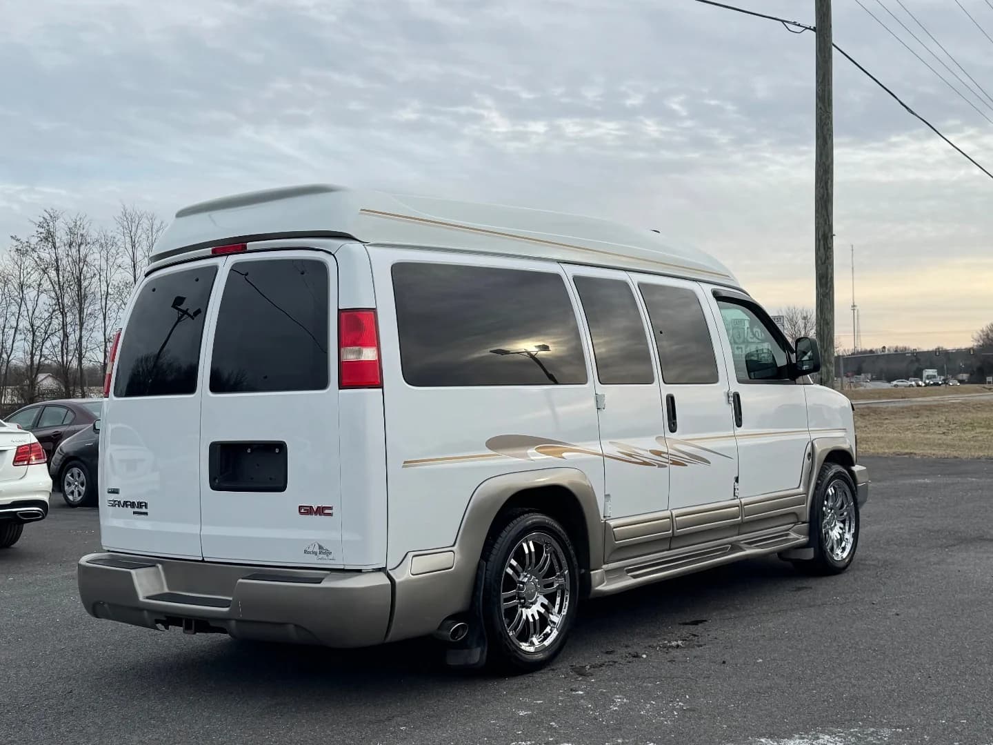 2012 GMC Savana 1500 Upfitter Passenger Van - Image 2