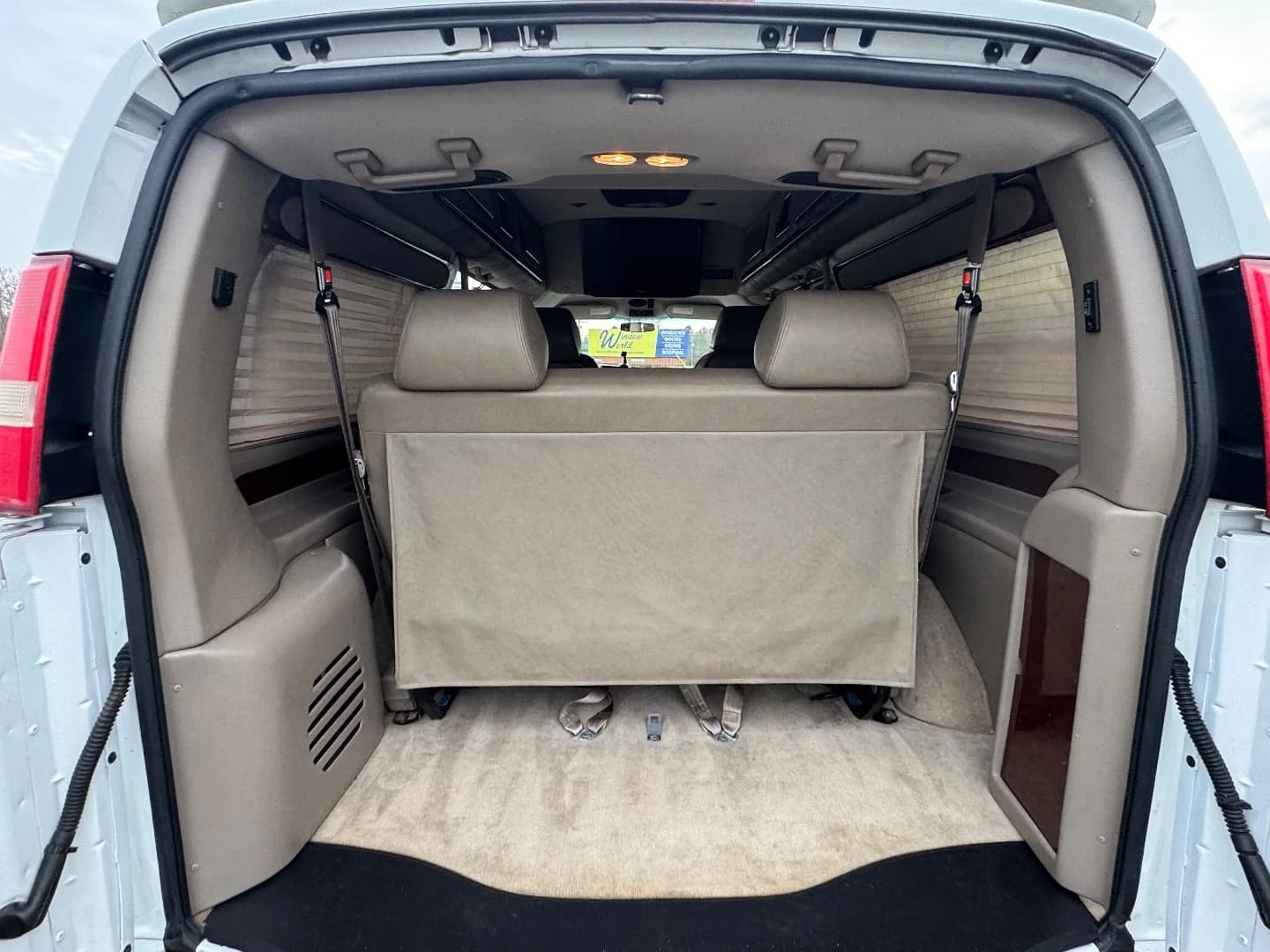 2012 GMC Savana 1500 Upfitter Passenger Van - Image 11