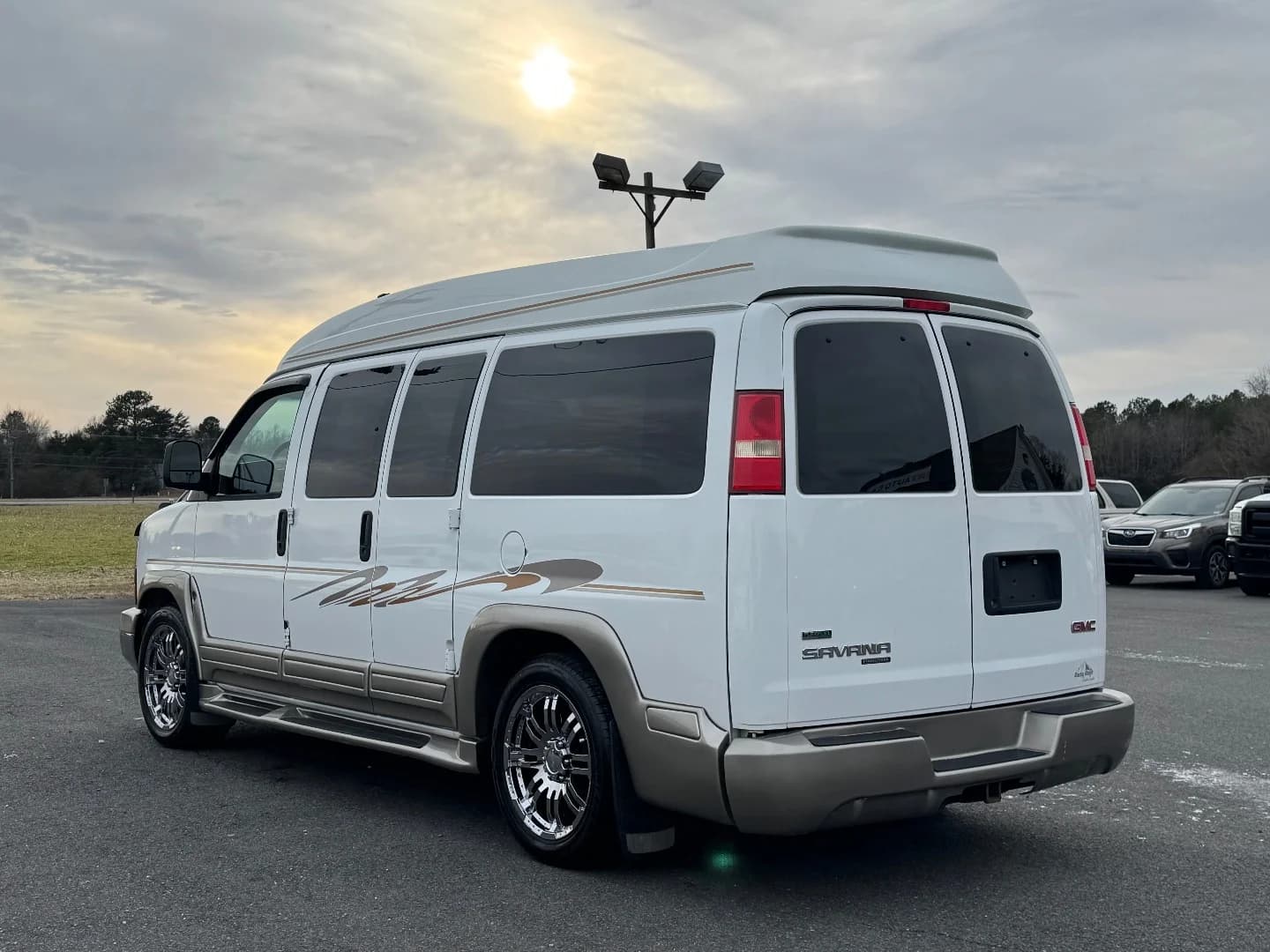 2012 GMC Savana 1500 Upfitter Passenger Van - Image 3