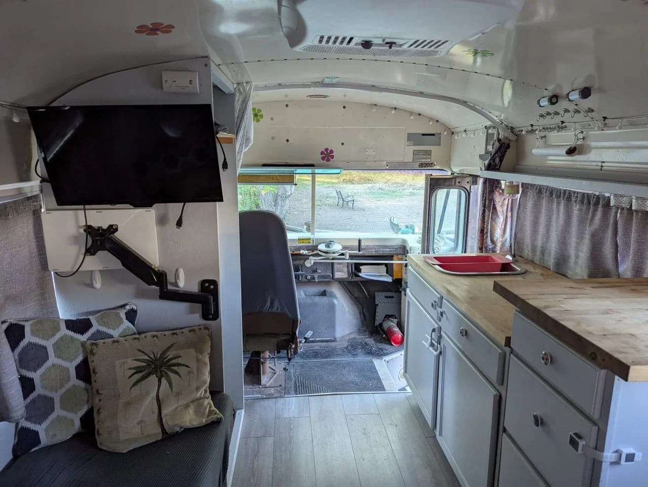 1990 International Blue Bird Dog Nose Skoolie Conversion - Image 8