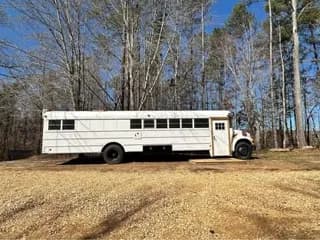 2002 International 4300 bus