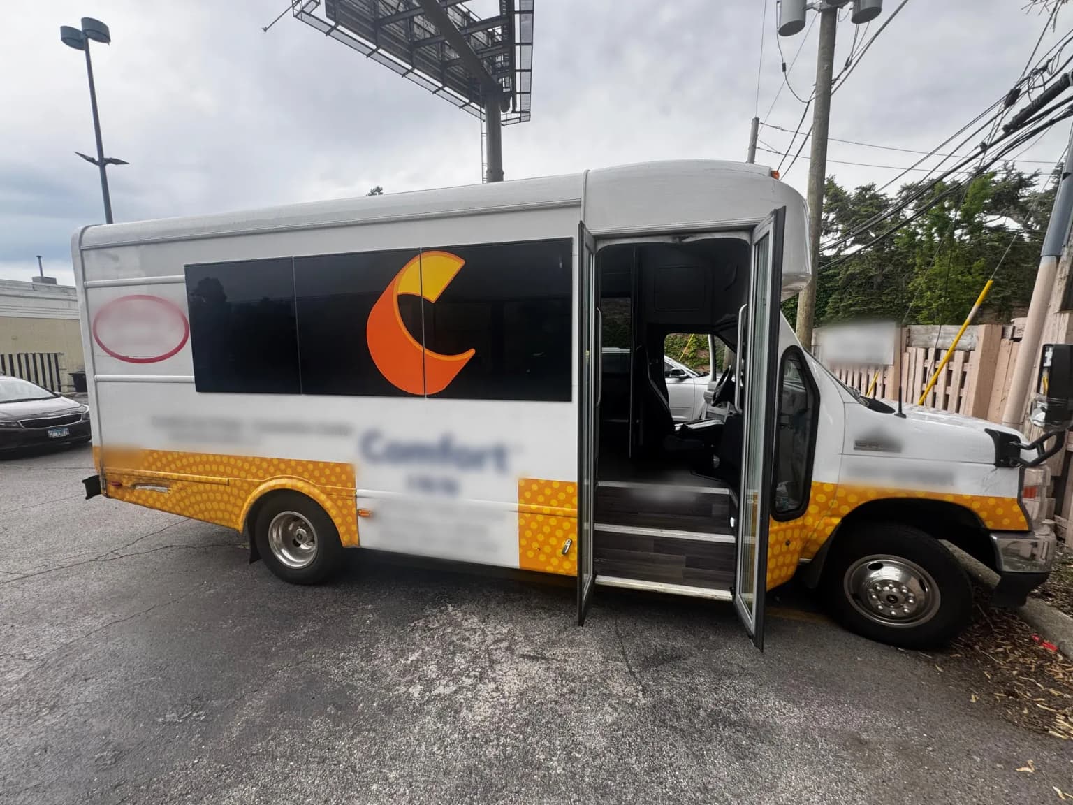 2023 Ford E450 Glaval - Image 2