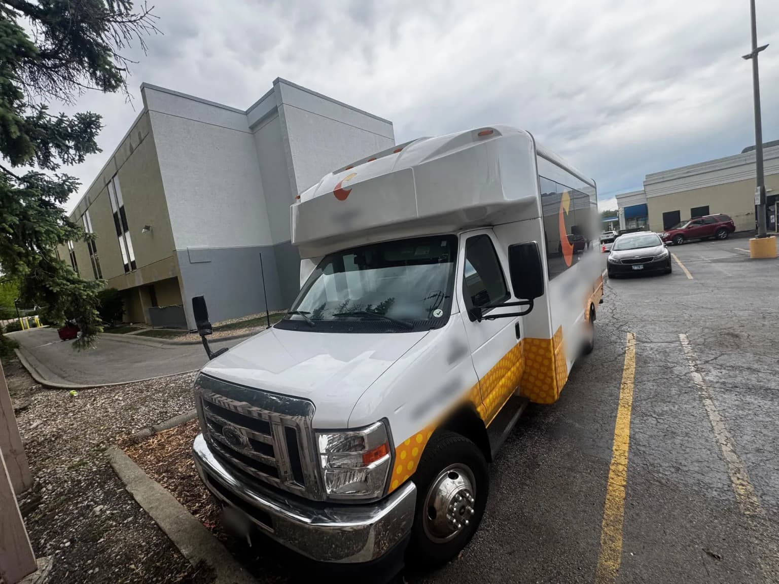 2023 Ford E450 Glaval - Image 4