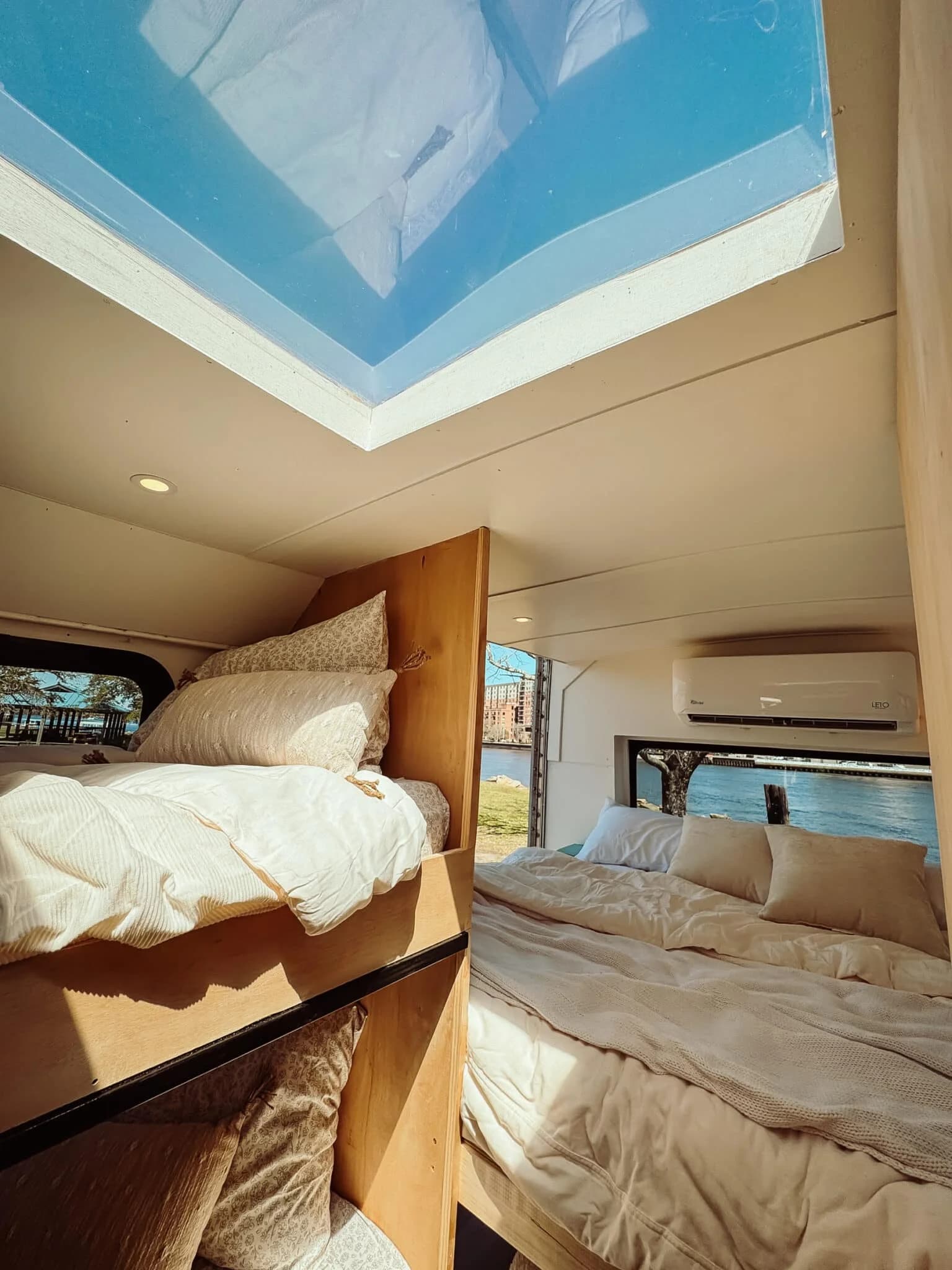 2008 Chevrloet C5500 Mid Size Skoolie Conversion - Image 5