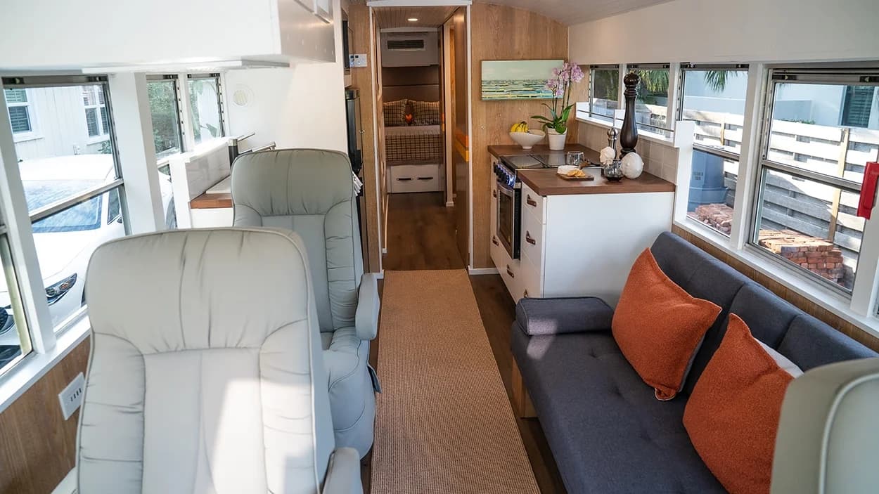 2007 International CE300 Dog Nose Skoolie Conversion - Image 4