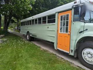2003 International DT466 bus