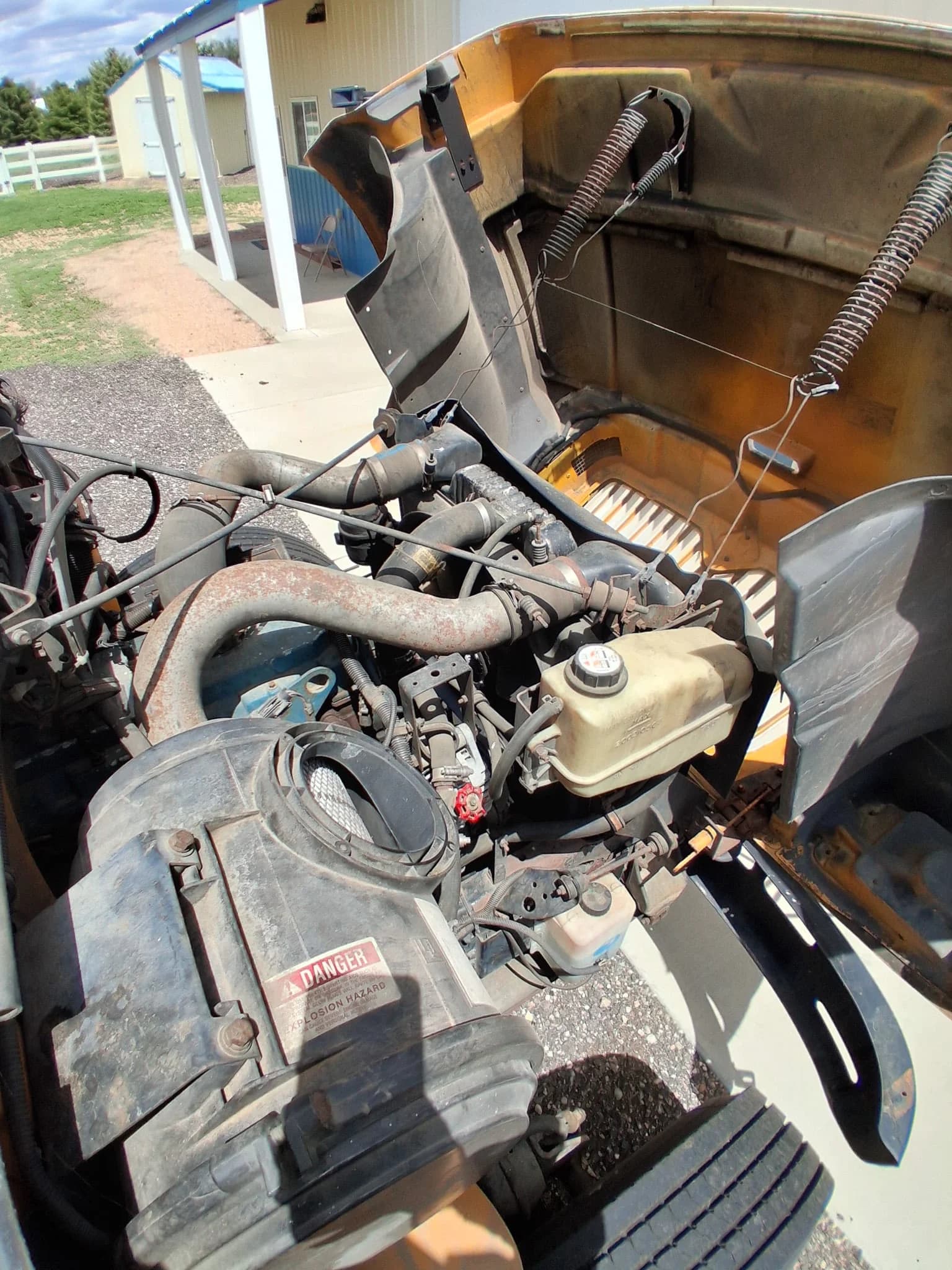 2002 International 3000 Skoolie Conversion - Image 3
