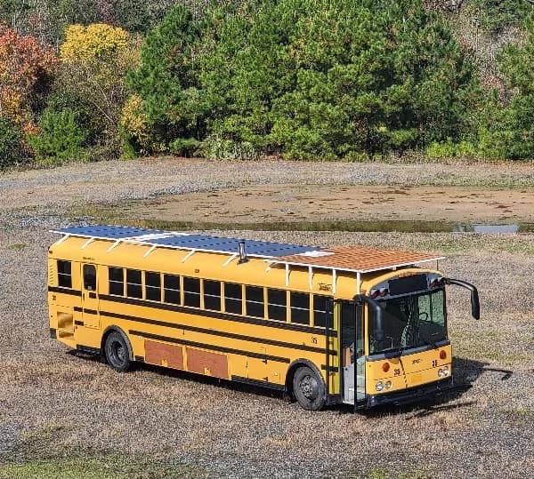 2002 Thomas Built Saf-T-Liner Skoolie Conversion - Image 2
