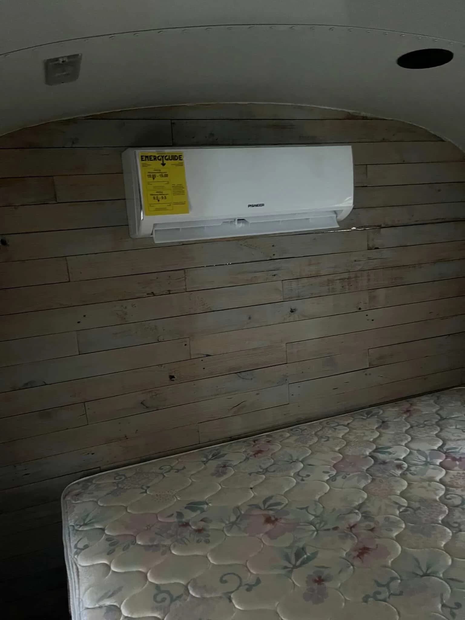 2000 International Blue Bird Skoolie Conversion - Image 10