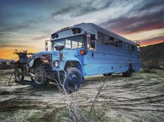 1989 International Blue Bird bus