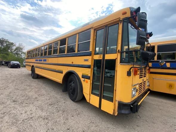 2007 Thomas Flat Nose School Bus - Image 2