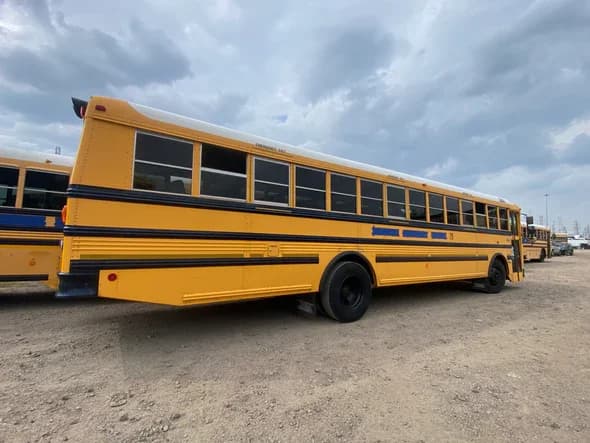 2007 Thomas Flat Nose School Bus - Image 4