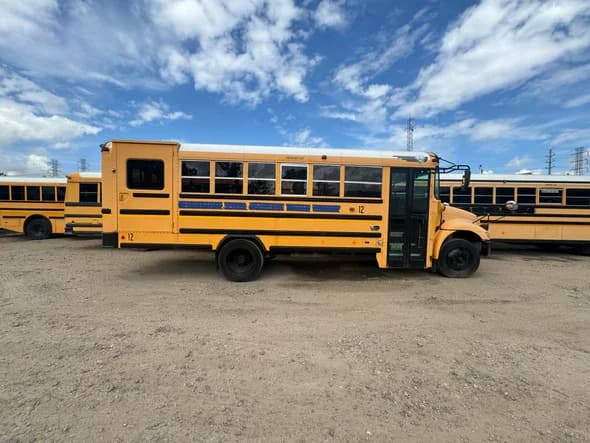 2010 International Dog Nose School Bus - Image 2