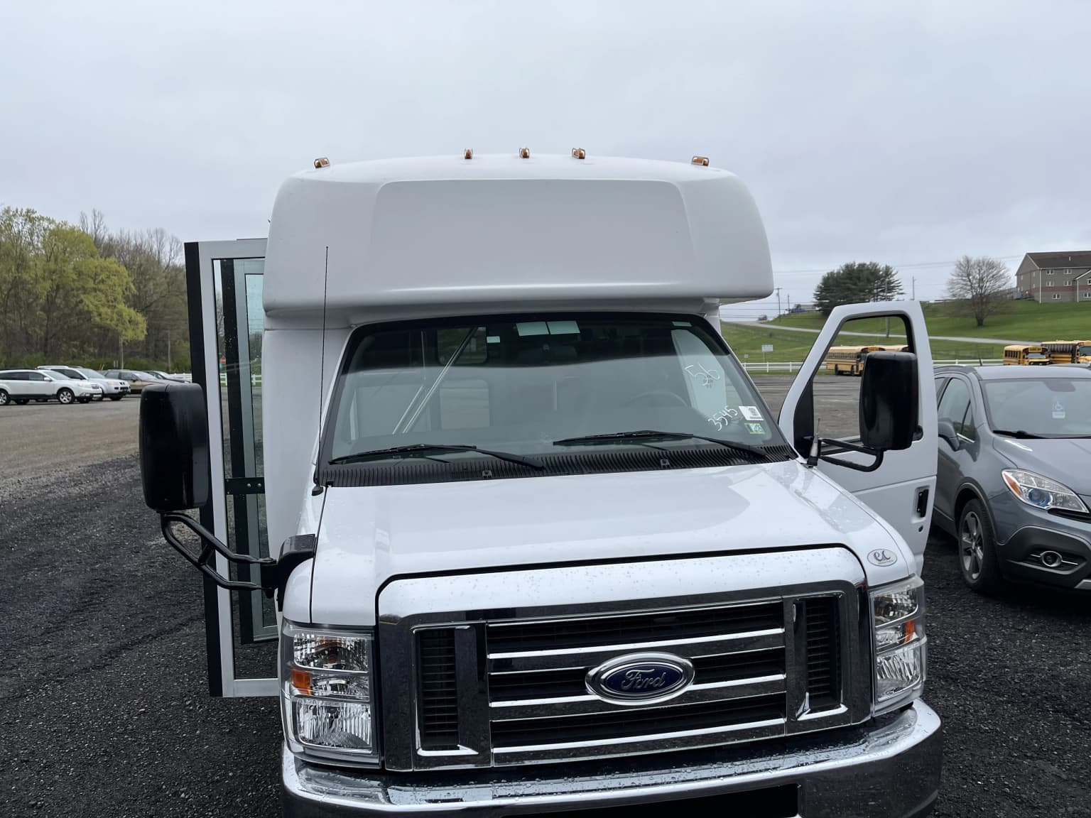 2018 Ford E350 Ford - Image 4