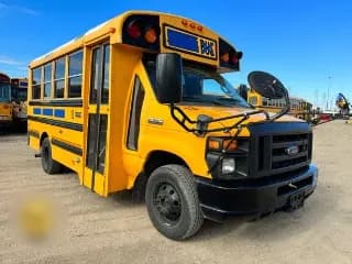 2011 Ford Thomas bus