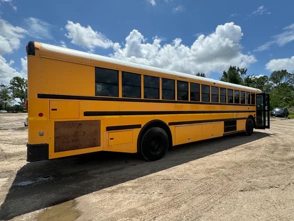 2011 International Flat Nose School Bus - Image 5