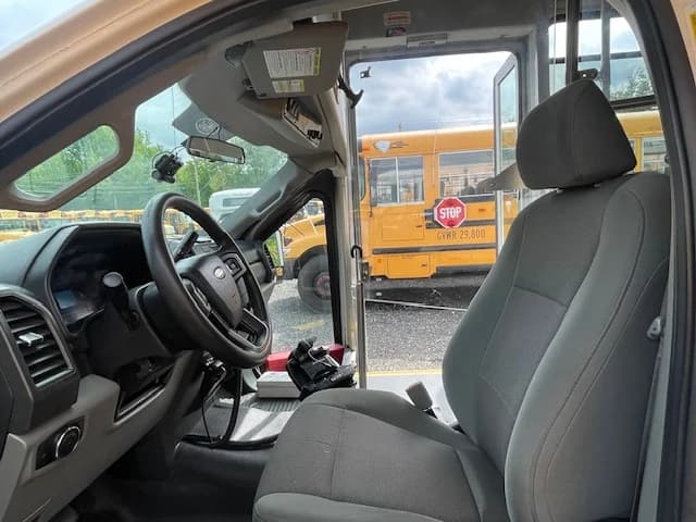 3 Matching 2018 Ford F-550 ADA Shuttles - Image 15