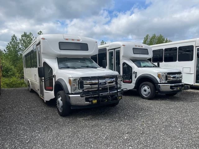 3 Matching 2018 Ford F-550 ADA Shuttles - Image 5