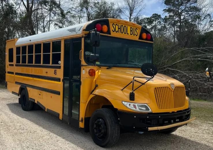 2016 International IC School Bus - Image 2