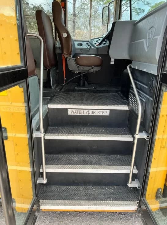 2016 International IC School Bus - Image 5