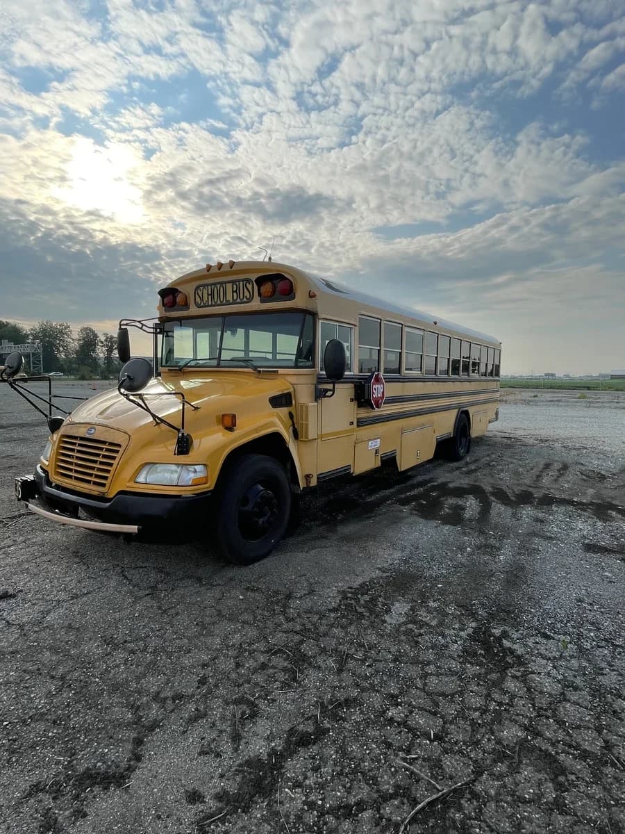 2009 Blue Bird Type C School Bus - Image 4