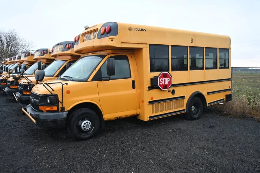 2009 Chevrolet Express Cutaway School Bus - Image 2