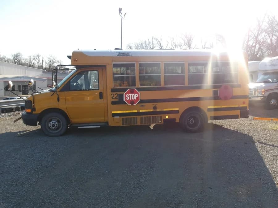 2009 GMC Thomas School Bus - Image 3