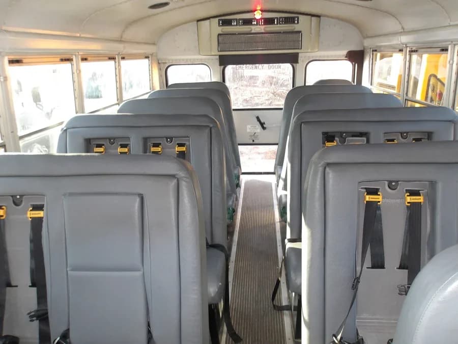 2009 GMC Thomas School Bus - Image 5