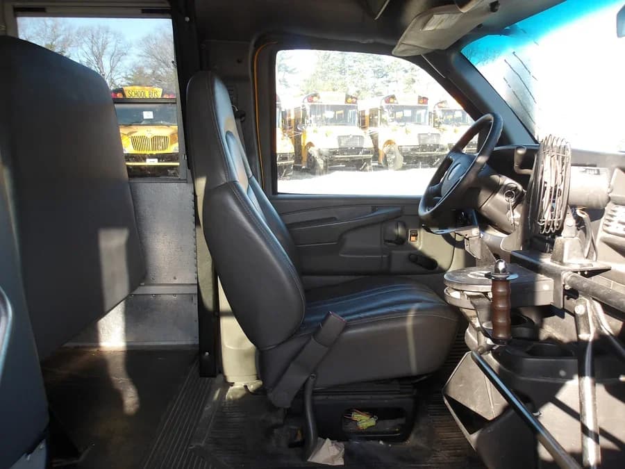 2009 GMC Thomas School Bus - Image 9