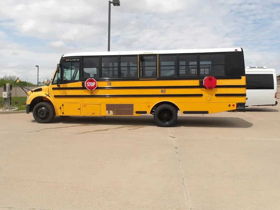 2012 Freightliner Thomas School Bus - Image 3